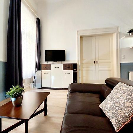 Eoetvoes Apartman Budapest Exterior foto